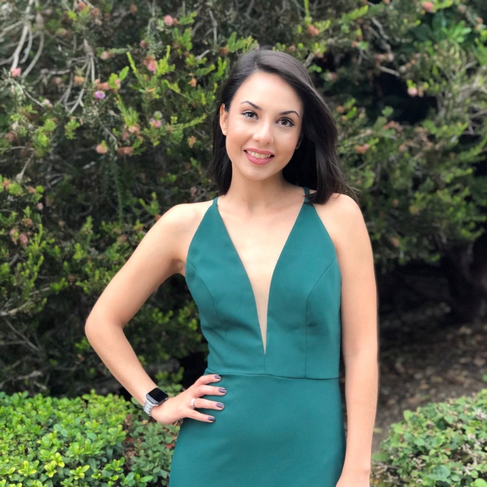 Meet your Posher, Raquel